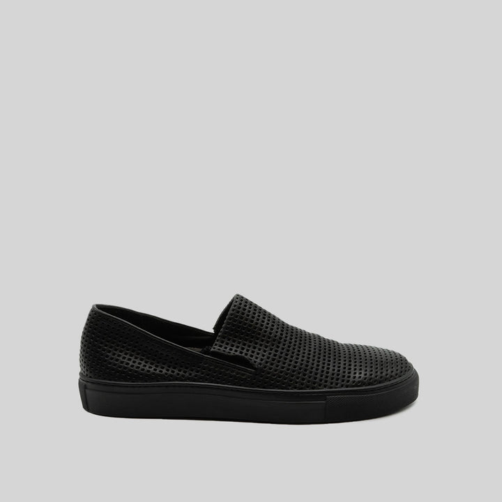 REIDER perforated BLACK (SAMPLE) SIZE 37 & 42