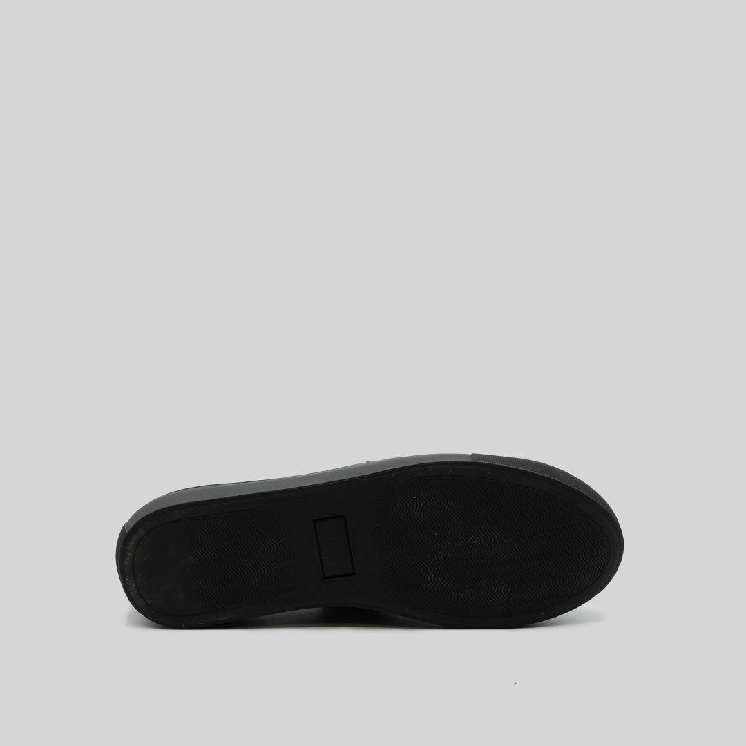 REIDER perforated BLACK (SAMPLE) SIZE 37 & 42