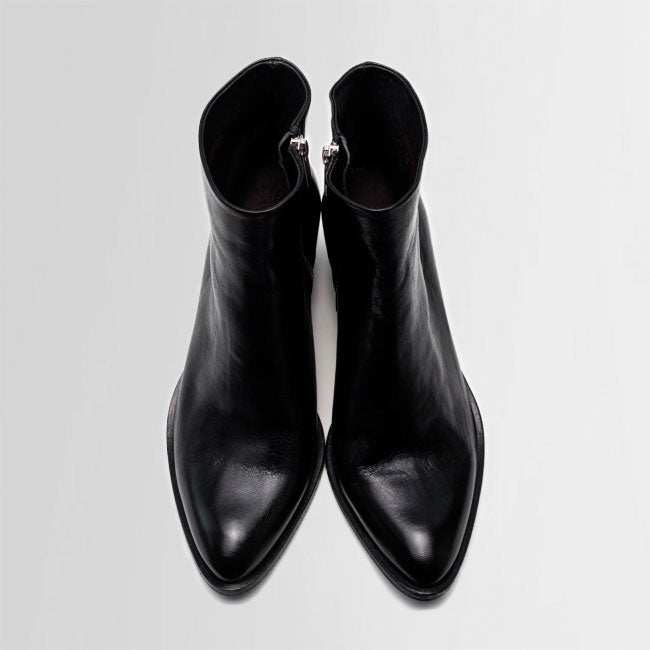 the last conspiracy MAE soft Boot 001 Black