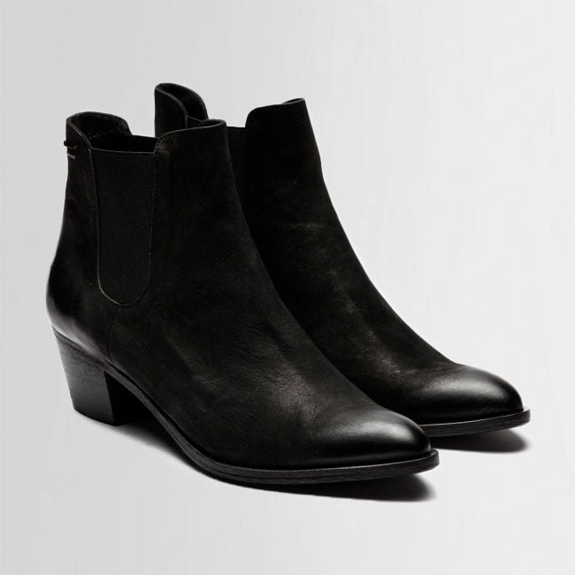 the last conspiracy MARZIA waxed suede Chelsea Boot 001 Black