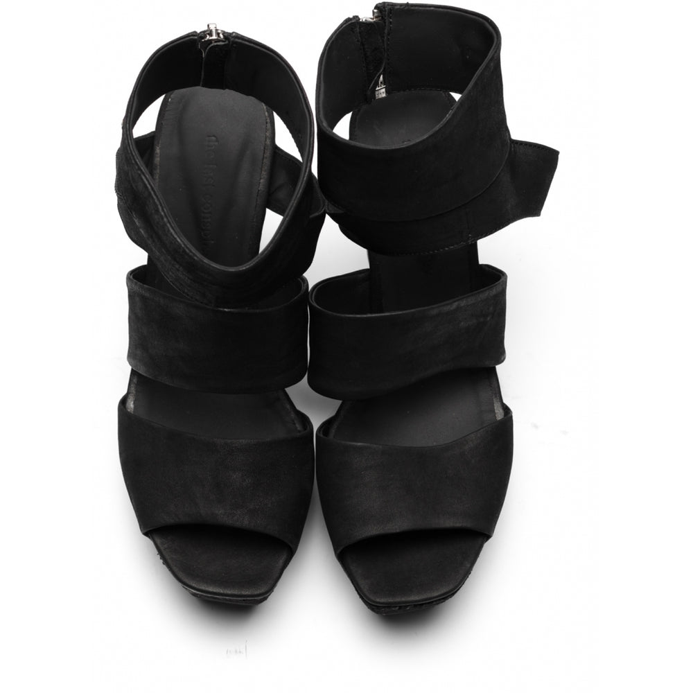the last conspiracy VOVA mat Plateau 001 Black