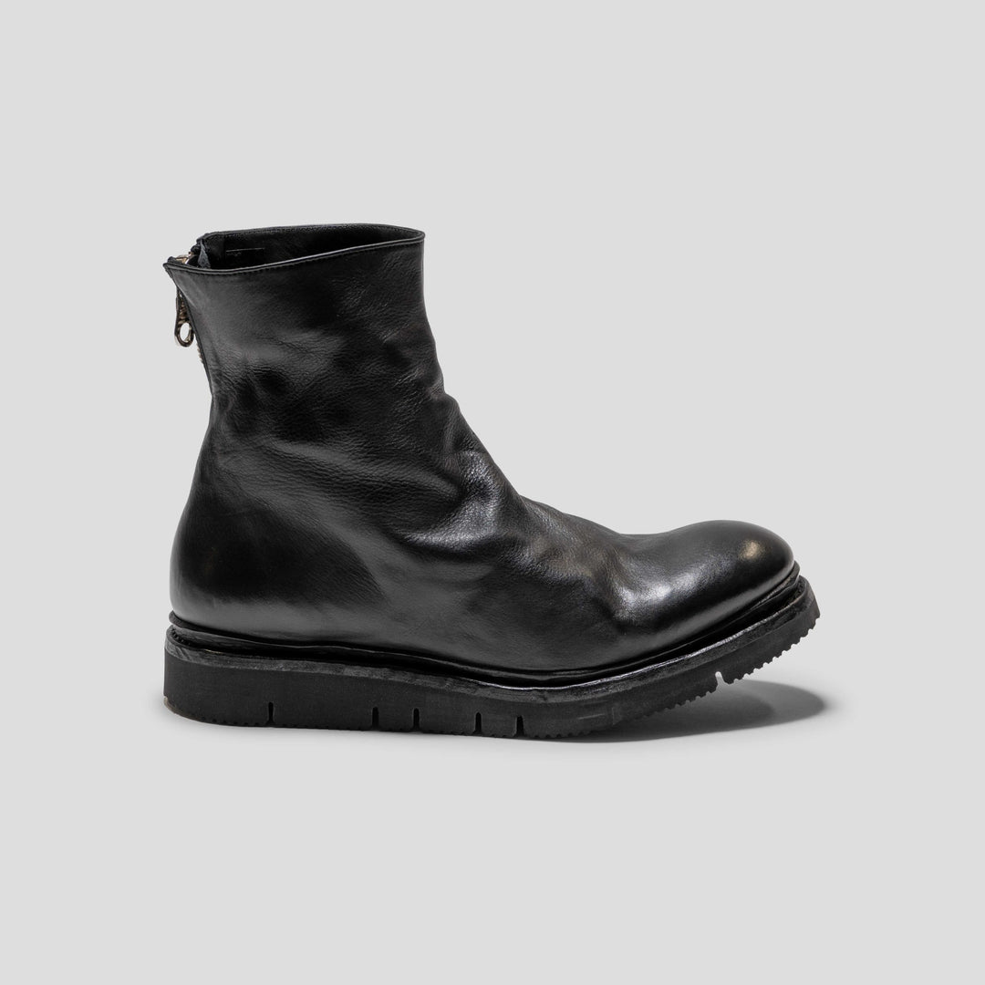 REGIN soft BLACK VIBRAM