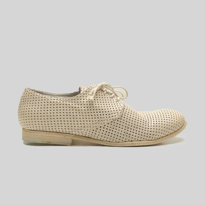 ISOLDE perforated OFFWHITE (SAMPLE) Size 38