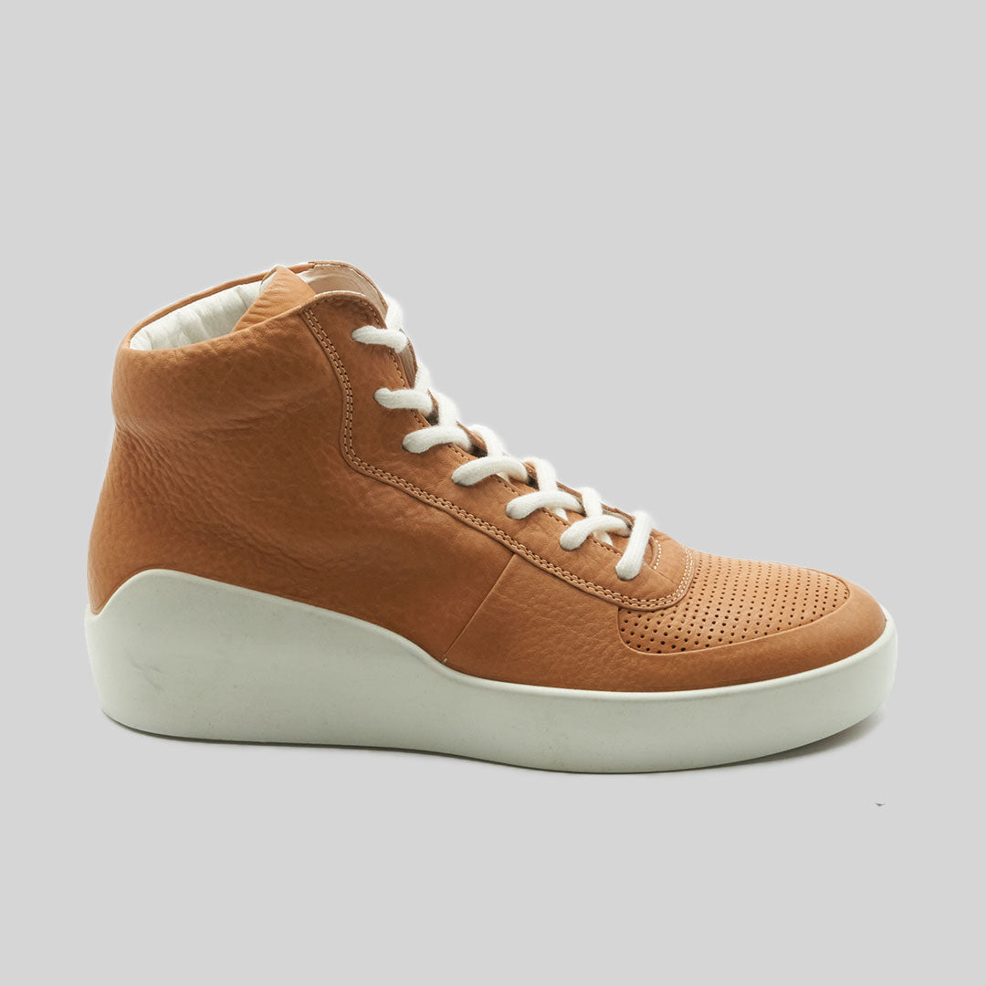 AIKO soft CAMEL / WHITE (SAMPLE) SIZE 41