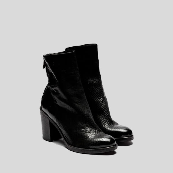 DARLA reversed BLACK
