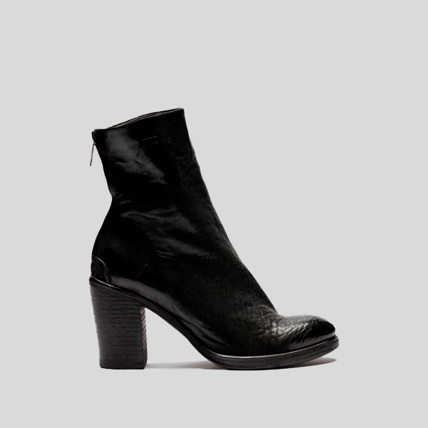 DARLA reversed BLACK
