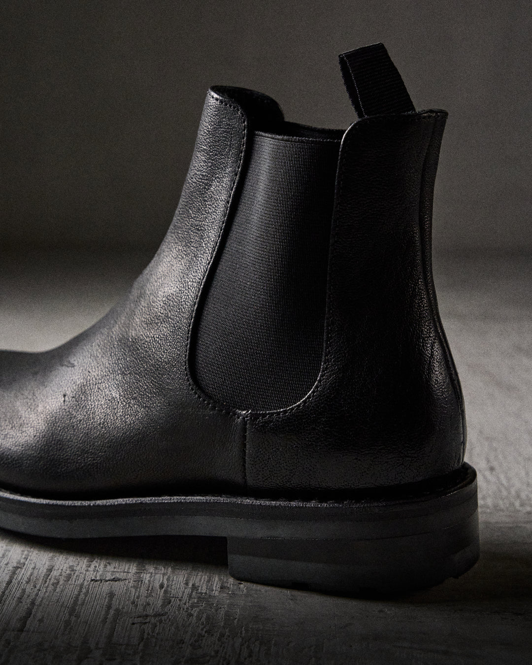IDALINA grained BLACK