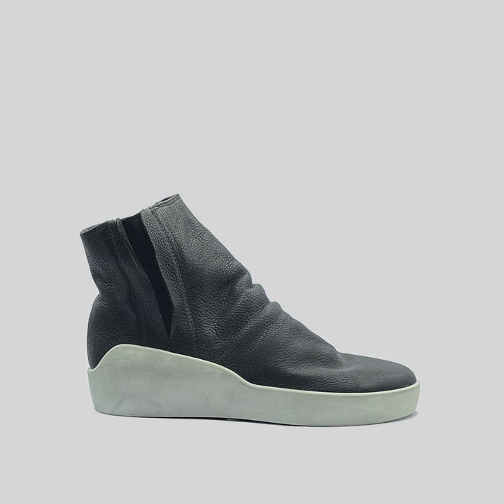 ESKILD grained BLACK/WHITE (SAMPLE) SIZE 41