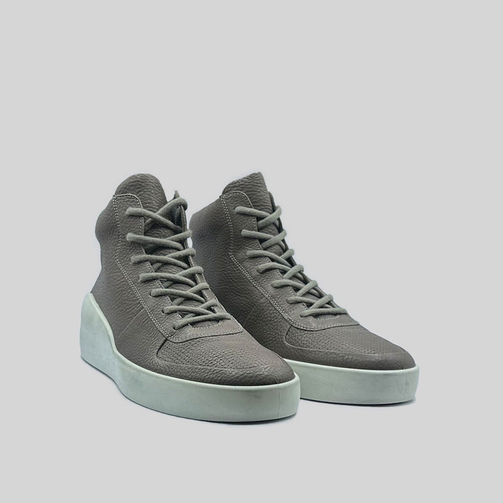 AIKO Camel/White (Sample) Size 41