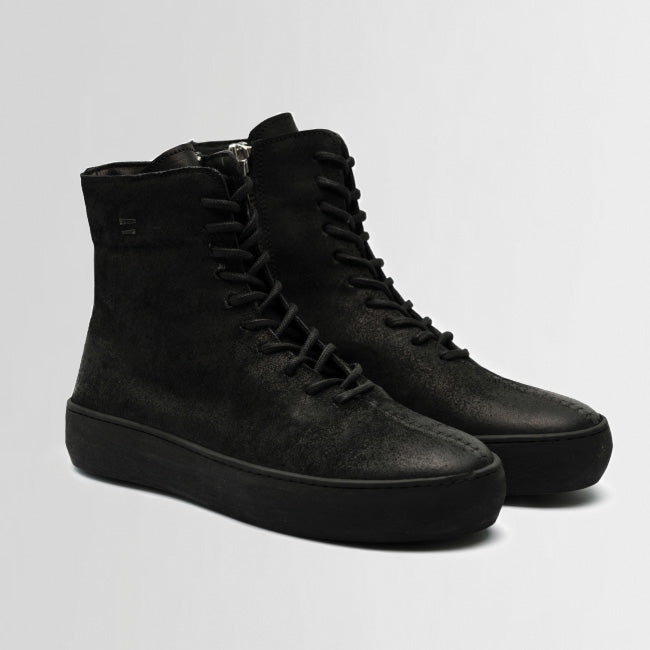 CERO waxed suede BLACK (SAMPLE) size 42