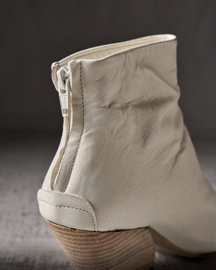 CYNDI soft OFFWHITE boots by The Last Conspiracy – image 7