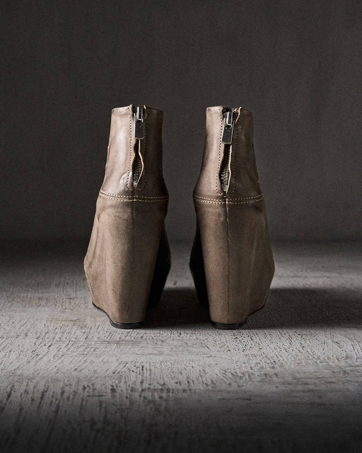 VERA mat DARK GREY sandals by The Last Conspiracy – image 3