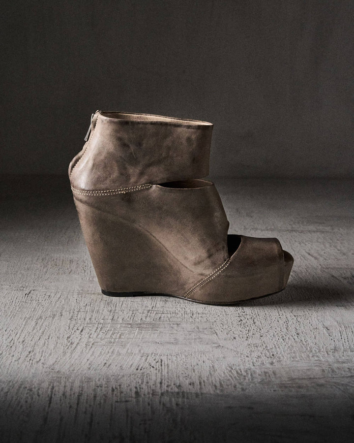VERA mat DARK GREY sandals by The Last Conspiracy – image 5