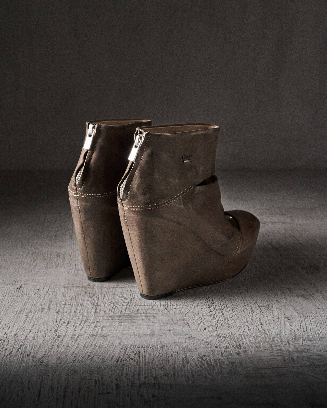 VERA mat DARK GREY sandals by The Last Conspiracy – image 2