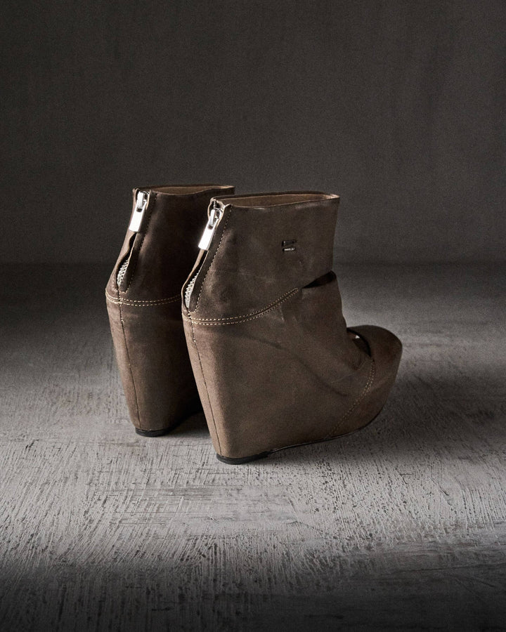 VERA mat DARK GREY sandals by The Last Conspiracy – image 2