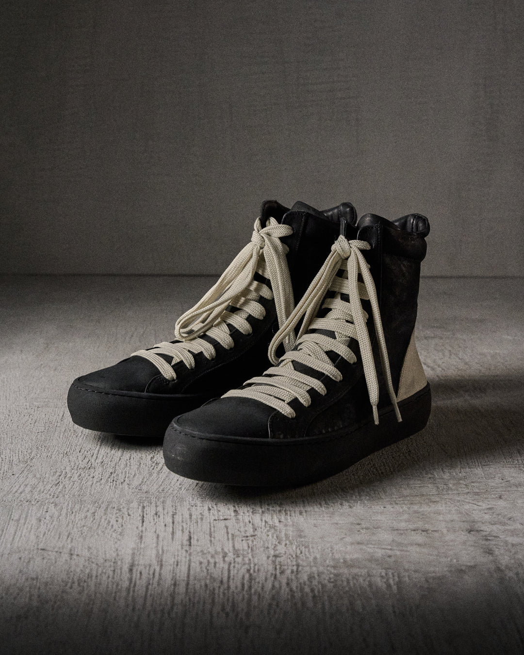 MANU mat BLACK/SMOG