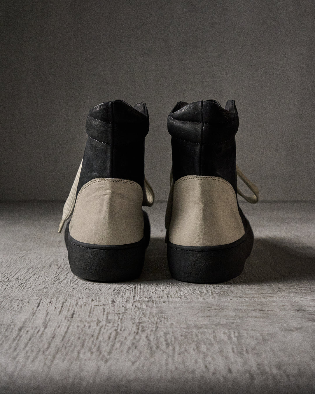 MANU mat BLACK/SMOG