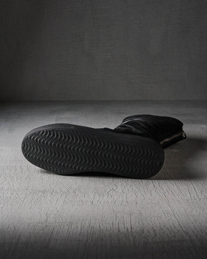 ESTELA mat BLACK – The Last Conspiracy boots in black