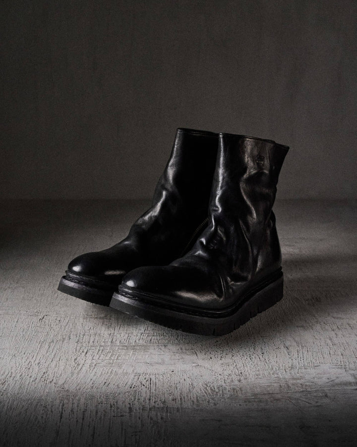 REGIN soft BLACK VIBRAM