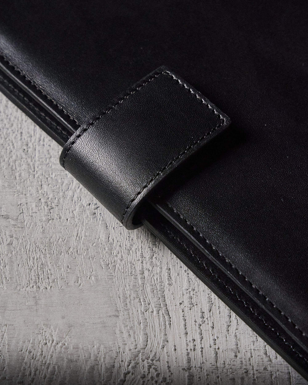 Portfolio unisex black leather portfolio inside detail