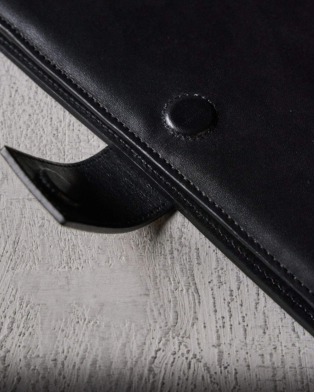 Portfolio unisex black leather portfolio detail view