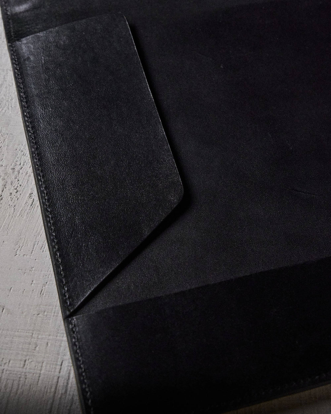 Portfolio unisex black leather portfolio detail view
