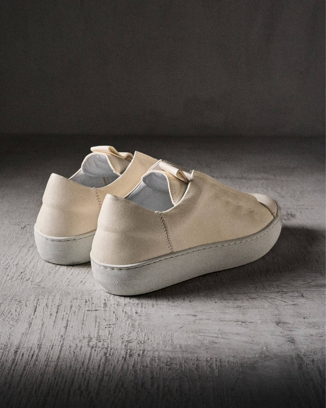 VAUX soft SMOG – The Last Conspiracy shoes
