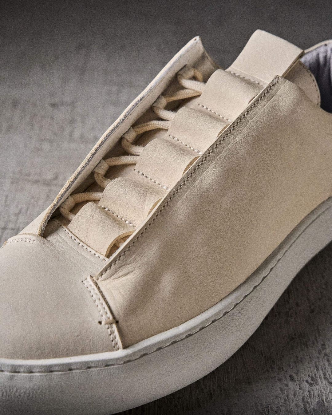 VAUX soft SMOG – The Last Conspiracy shoes