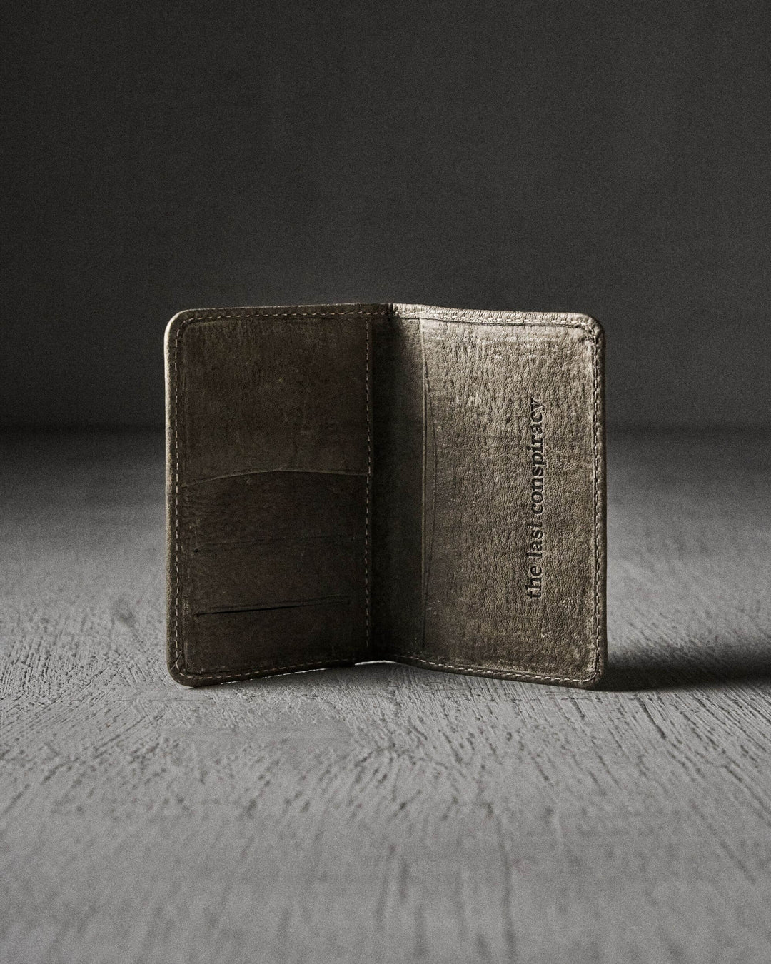 Cardwallet unisex green card wallet inside detail