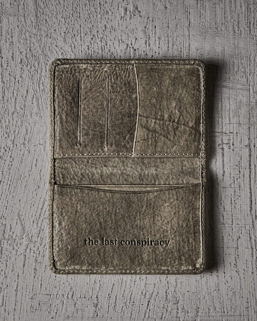 Cardwallet unisex green card wallet detail view
