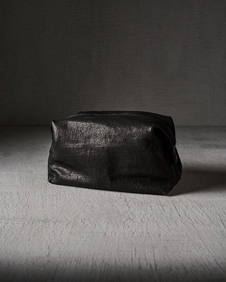 WASHBAG waxed bonded BLACK – The Last Conspiracy accessories in black