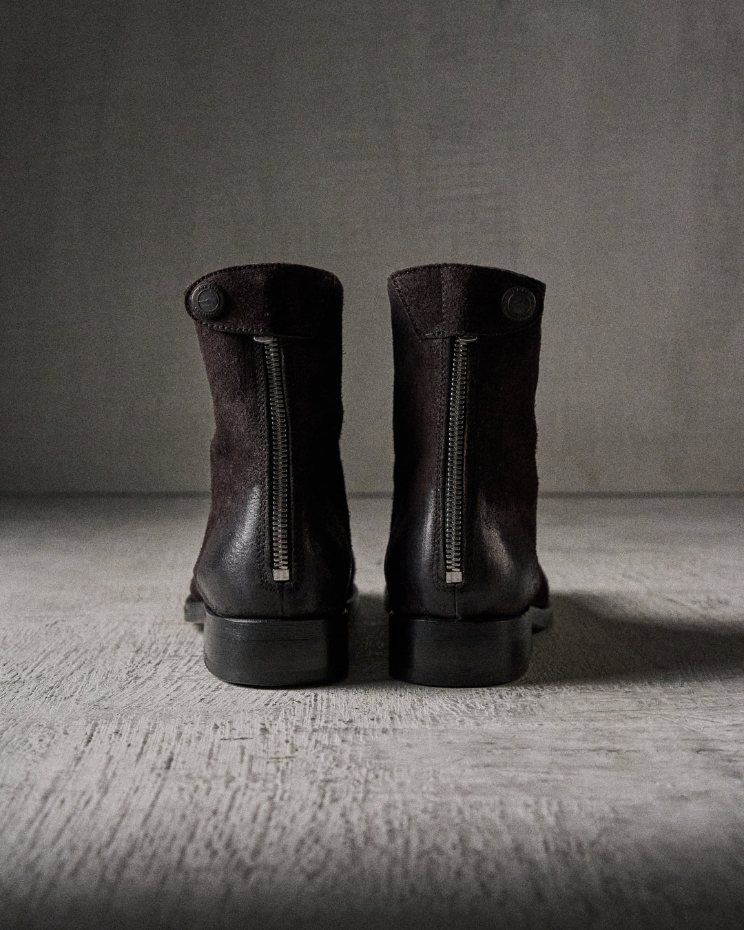 AUDLEY waxed suede FUDGE