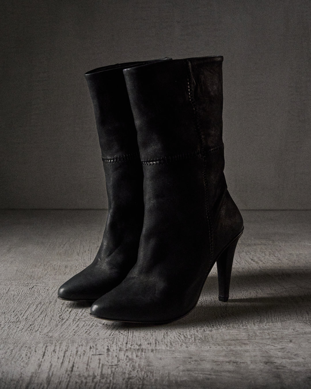 GREY mat BLACK