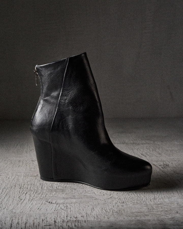 RAVNA soft BLACK