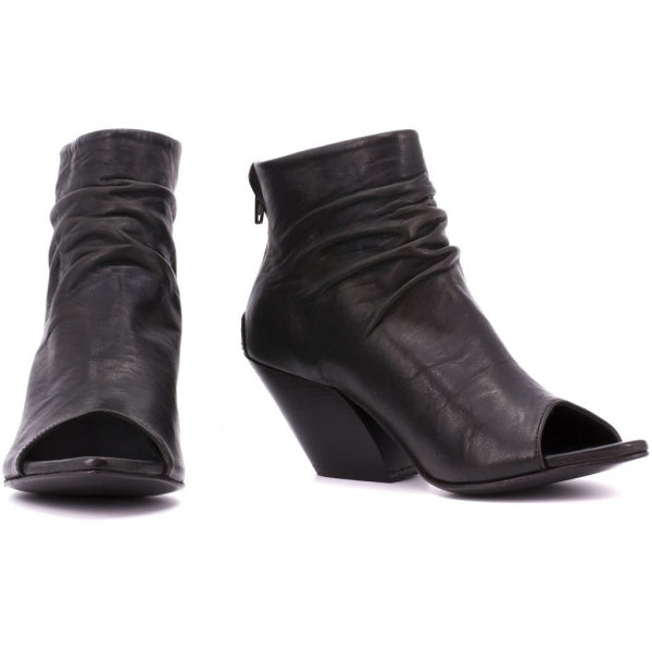 Cyndi soft BLACK