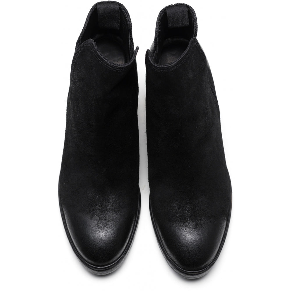 the last conspiracy AASE waxed suede Chelsea Boot 001 Black